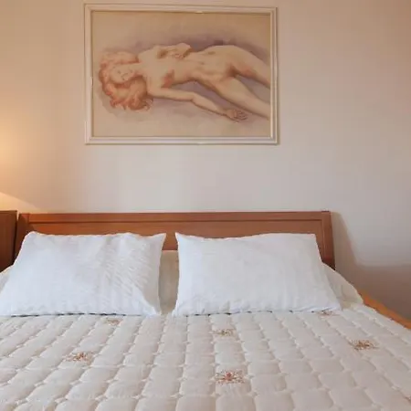 Kalalarga Deluxe- Centre&balcony Апартаменты