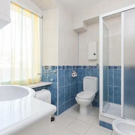 Kalalarga Deluxe- Centre&balcony Apartment