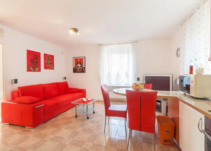 Kalalarga Deluxe- Centre&balcony Makarska