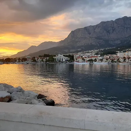 Lägenhet Kalalarga Deluxe- Centre&balcony Makarska