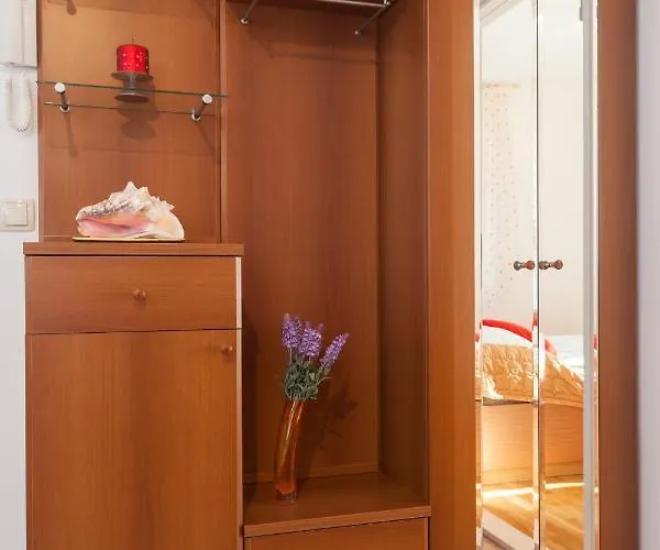 Kalalarga Deluxe- Centre&balcony *