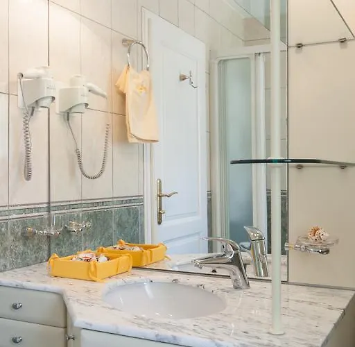 Kalalarga Deluxe- Centre&balcony *