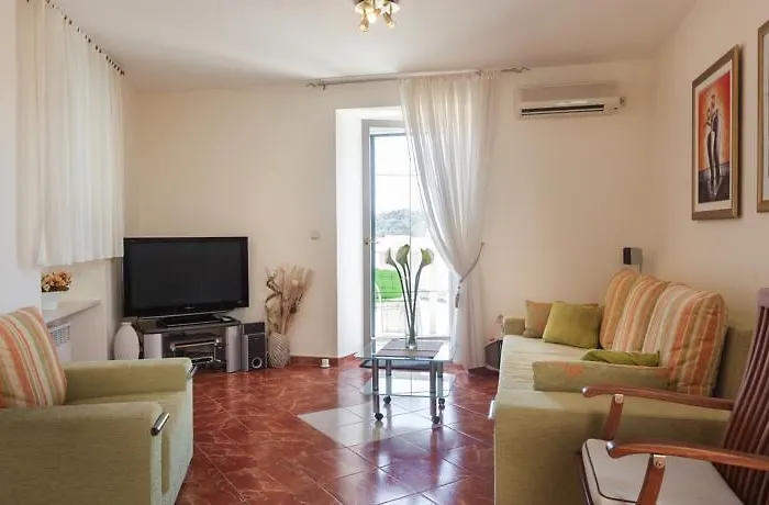 Kalalarga Deluxe- Centre&balcony Апартаменти *