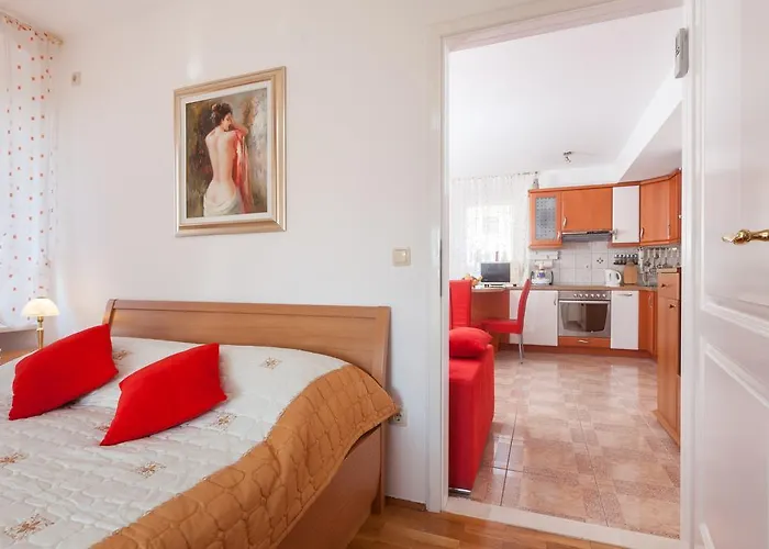 Kalalarga Deluxe- Centre&balcony Апартаменти Макарська